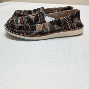 Very G Women's Moccasins - Black and Tan with Pattern